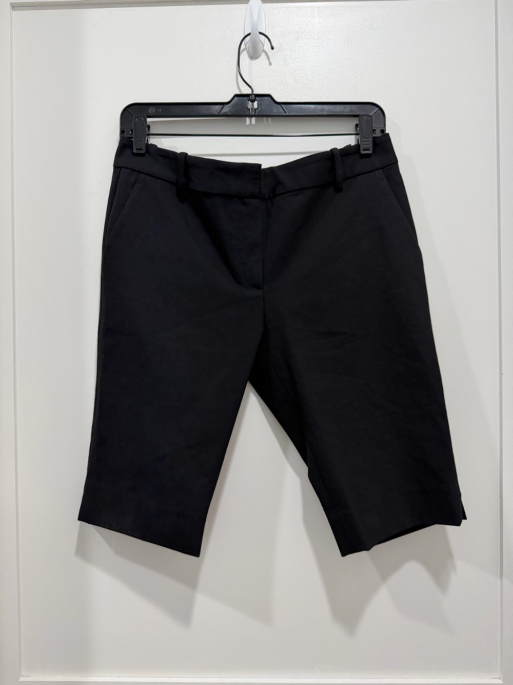 Theory Bermuda Shorts 6 Black Tailored